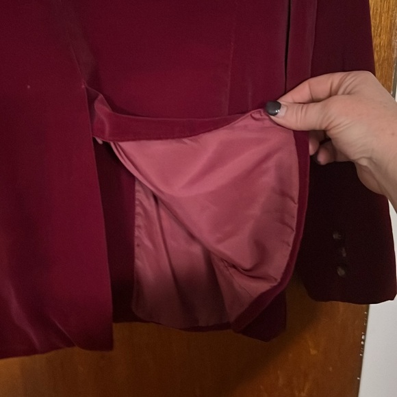 vintage velvet maroon jacket - Picture 8 of 9